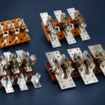 HD(HS) Series Open-Type Knife Switches and Knife-Type Changeover Switches: complete product on a dark studio background